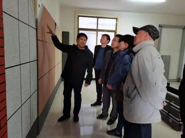 河南省建設(shè)科技協(xié)會(huì)理事長張利萍、秘書長段敬民等一行蒞臨調(diào)研